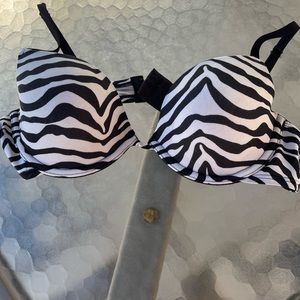 Wonder bra Zebra Print bra size 38 B